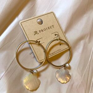 Pearl and mother of pearl gold tone earrings